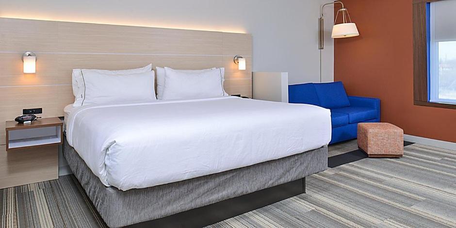 Holiday Inn Express & Suites - Brighton By Ihg Ngoại thất bức ảnh