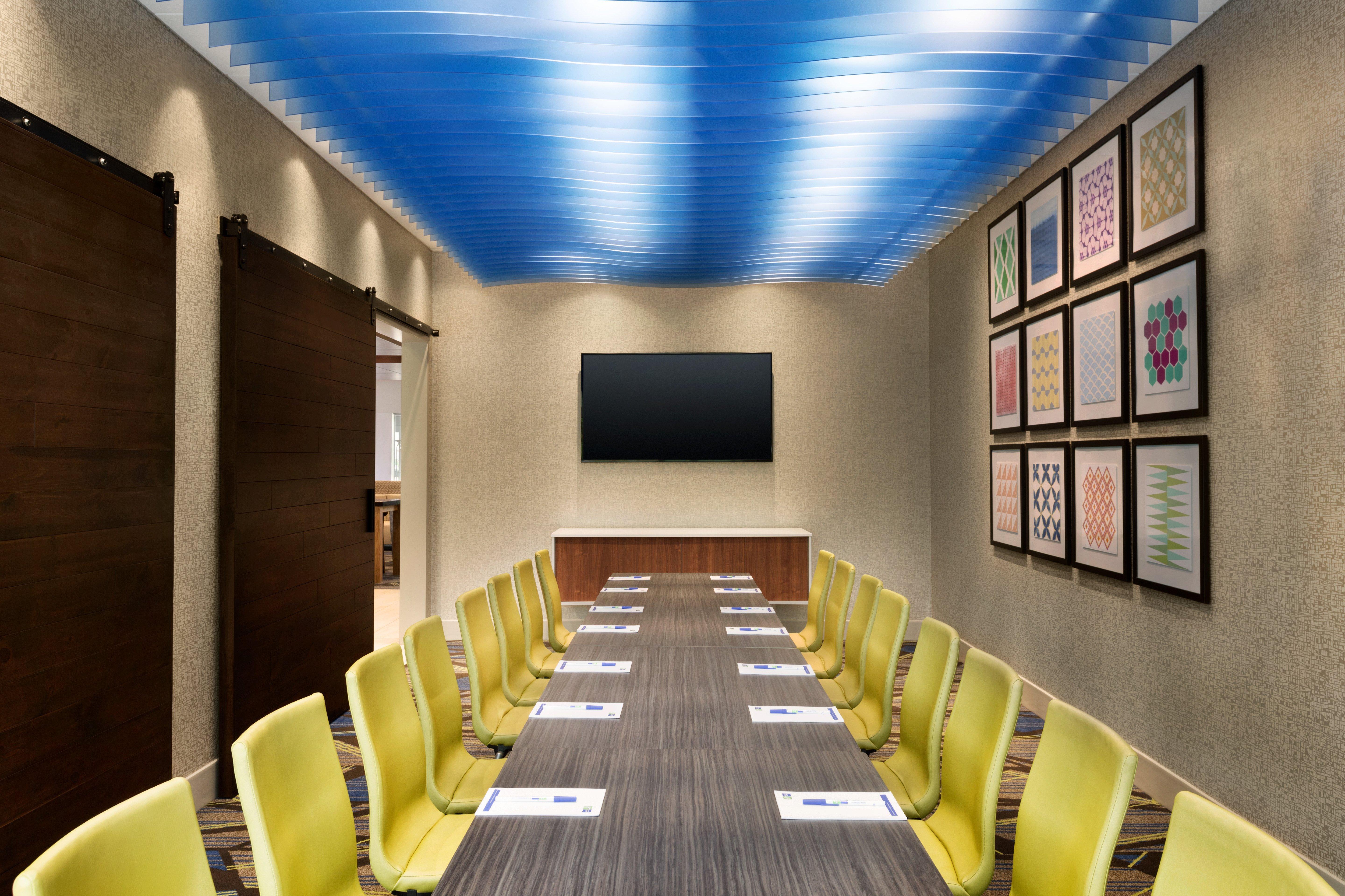 Holiday Inn Express & Suites - Brighton By Ihg Ngoại thất bức ảnh