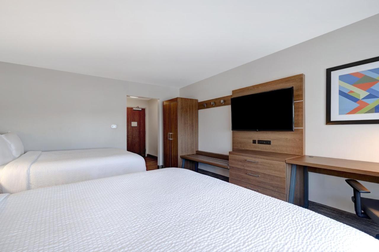 Holiday Inn Express & Suites - Brighton By Ihg Ngoại thất bức ảnh