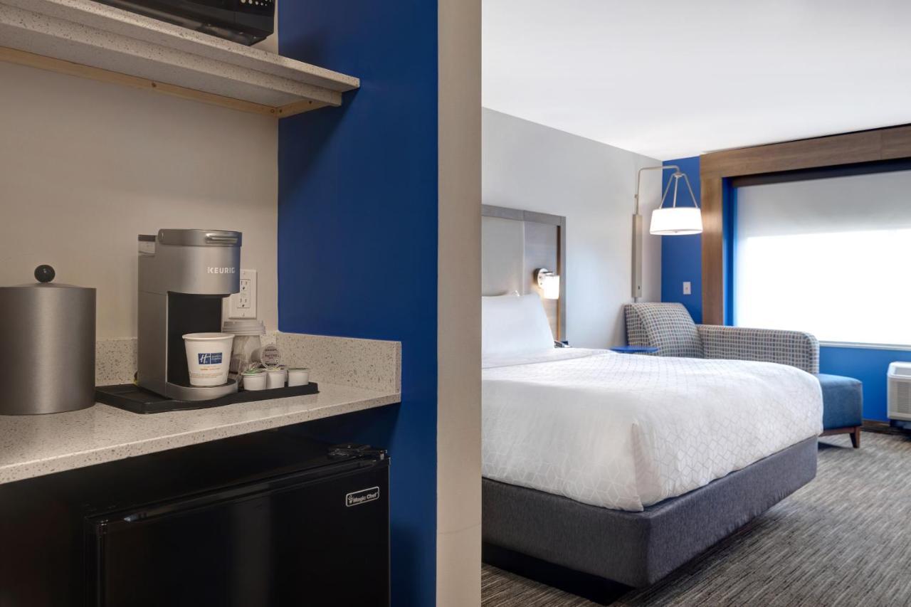 Holiday Inn Express & Suites - Brighton By Ihg Ngoại thất bức ảnh