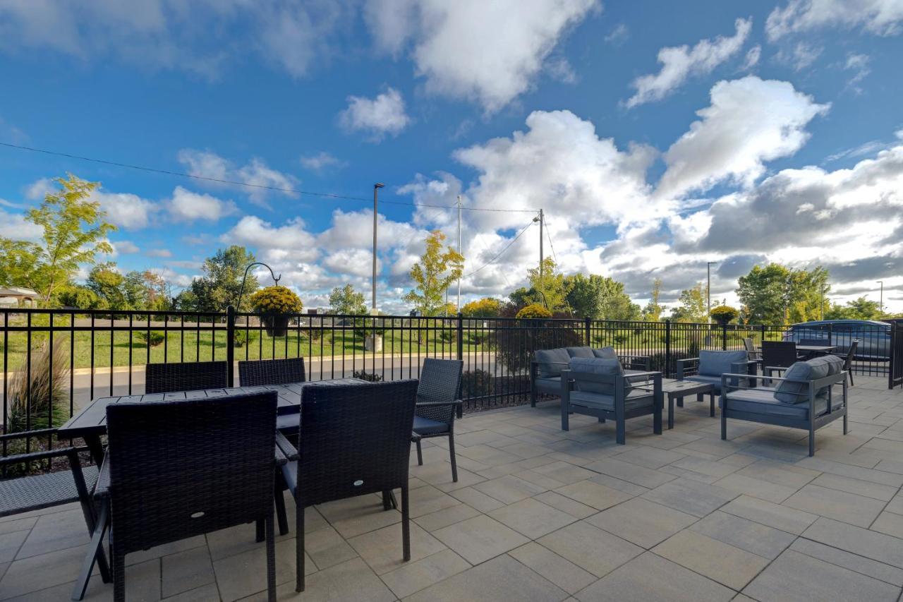 Holiday Inn Express & Suites - Brighton By Ihg Ngoại thất bức ảnh