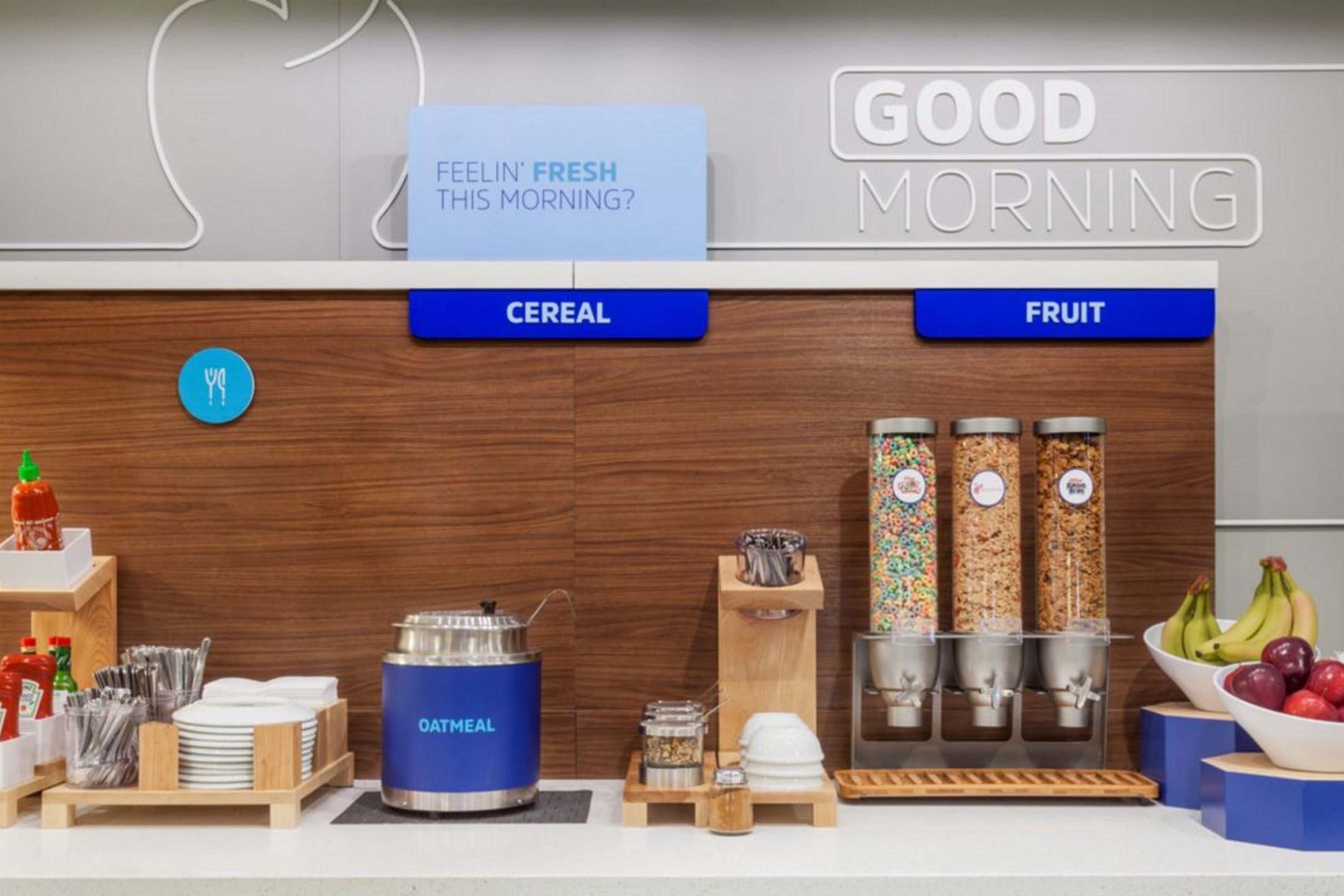 Holiday Inn Express & Suites - Brighton By Ihg Ngoại thất bức ảnh