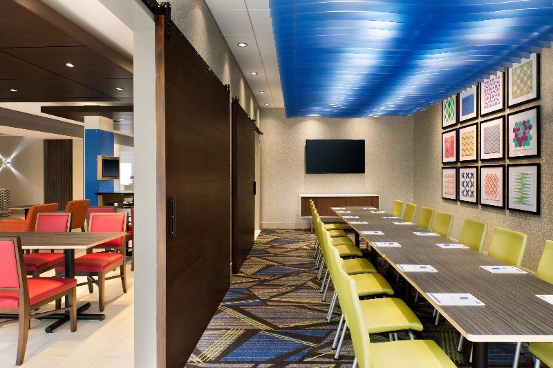 Holiday Inn Express & Suites - Brighton By Ihg Ngoại thất bức ảnh